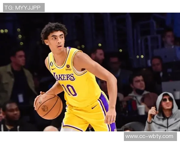 克里斯蒂外线表现不佳仅得11分5篮板三分球命中率低迷令人失望